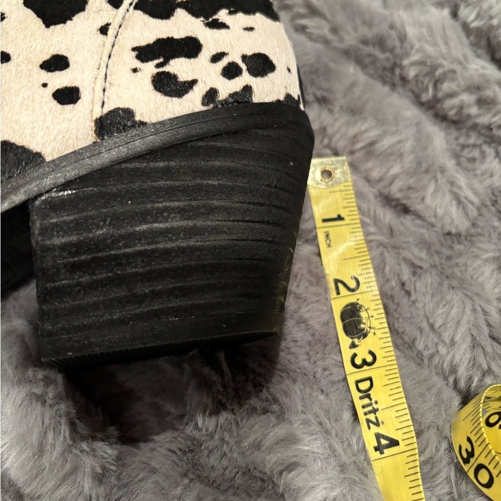 Dingo Black and White Cowhide Cowboy Boots - Picture 11 of 16